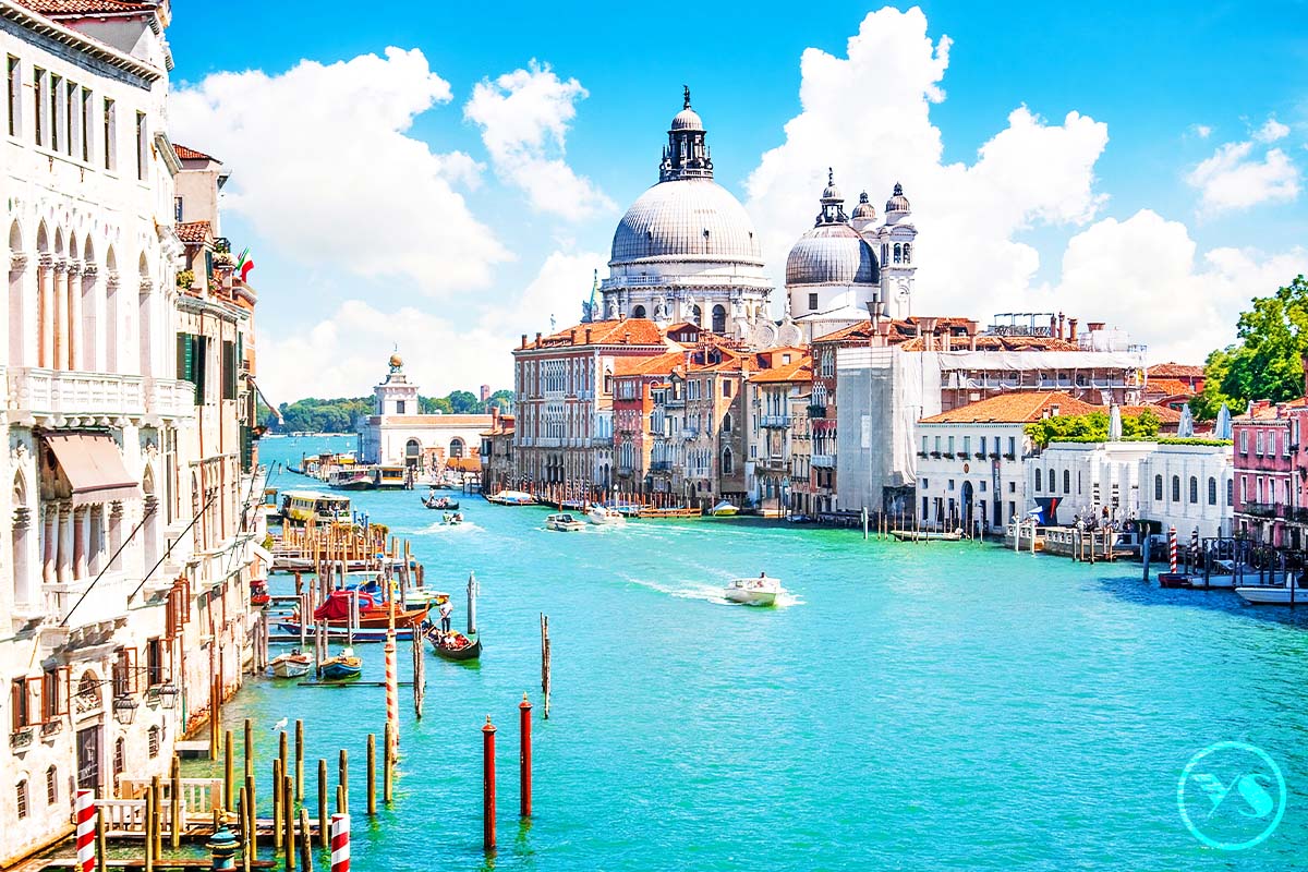 情定義大利~佛羅倫斯老城+羅馬.拿坡里~四大市區連泊.威尼斯島上飯店+托斯卡尼五星景觀飯店-法拉利高...