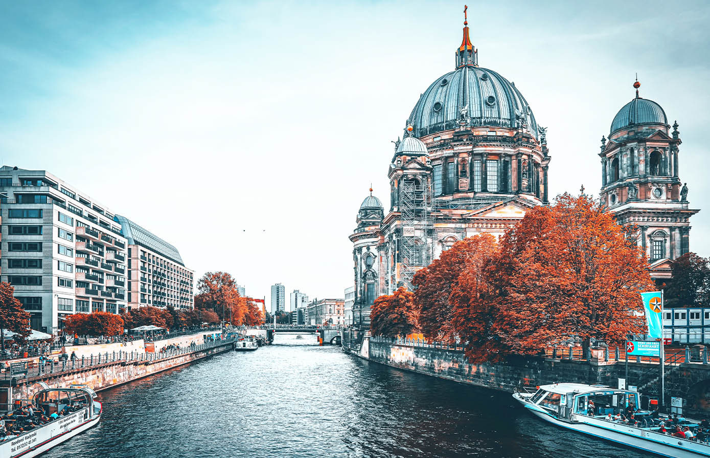 德東 捷克～雙首都.柏林圍牆+布拉格古堡.童話小鎮克倫洛夫.魔法溫泉鎮.ICE科技高鐵.10天