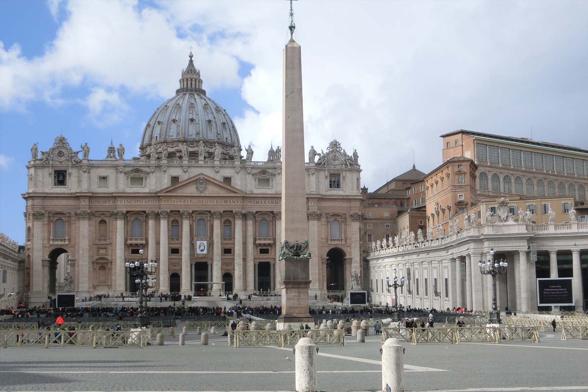 【金馬賀歲】義大利愛在義起－最美湖區～+絕美山城祕境-吃喝義式巷弄美食-時尚OUTLET美饌美景之旅...